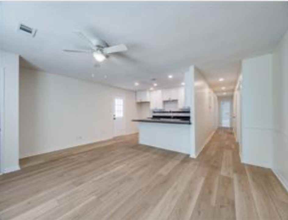1721 W Walker St - Photo 6 of 12