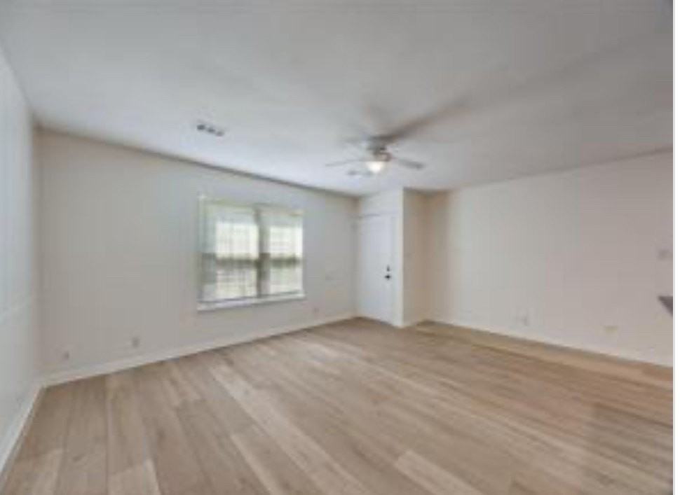 1721 W Walker St - Photo 7 of 12