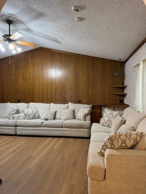 2309 Richwood Dr - Photo 4 of 21