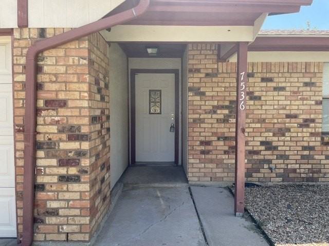 7536 Meadowlark Ln N - Photo 3 of 27