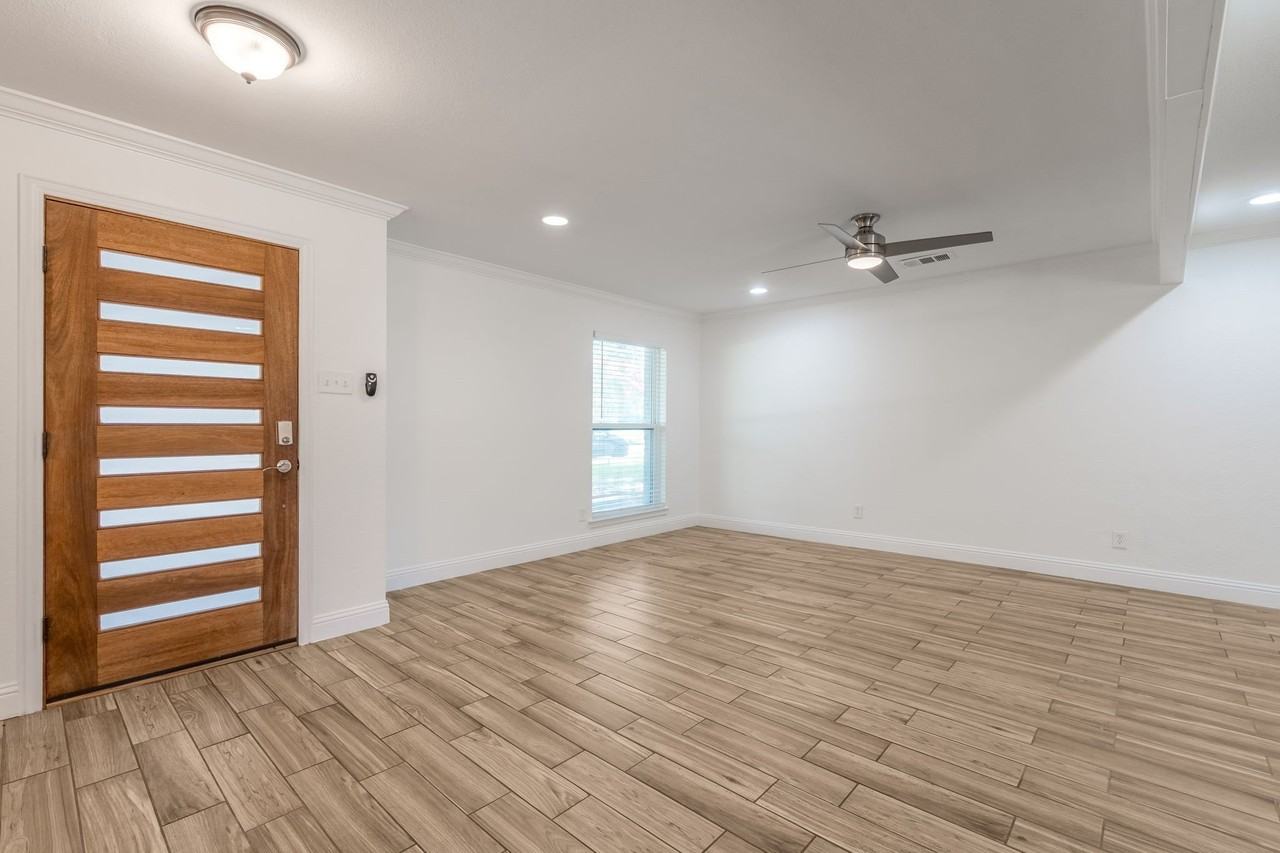 13147 Rosser Rd - Photo 5 of 25