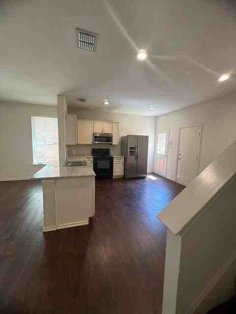 5417 Prairie Ln - Photo 3 of 16