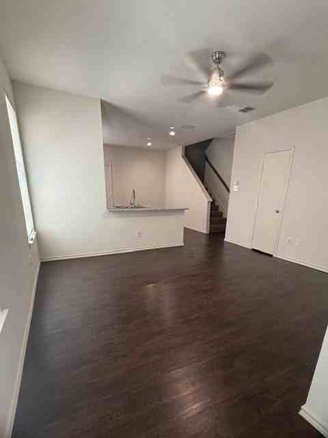 5417 Prairie Ln - Photo 4 of 16