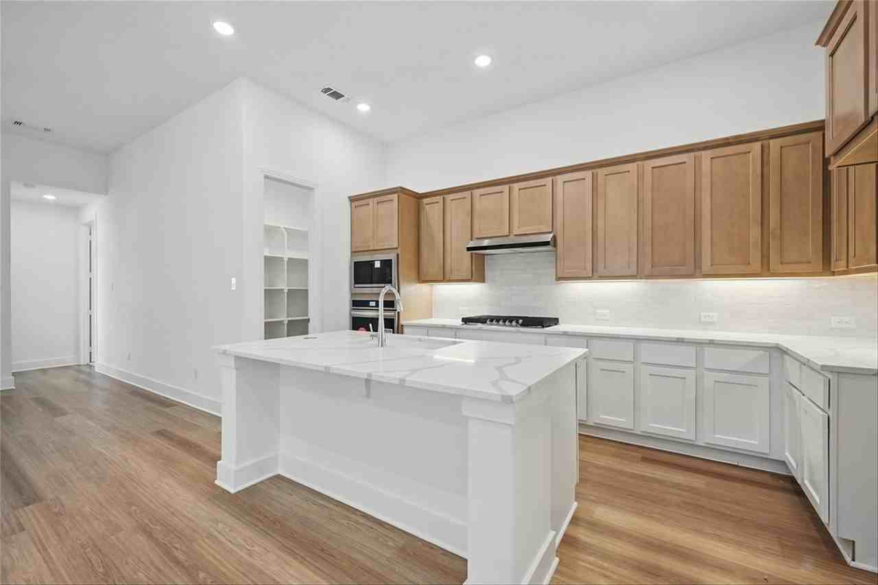 5060 Westhaven Cir - Photo 2 of 18
