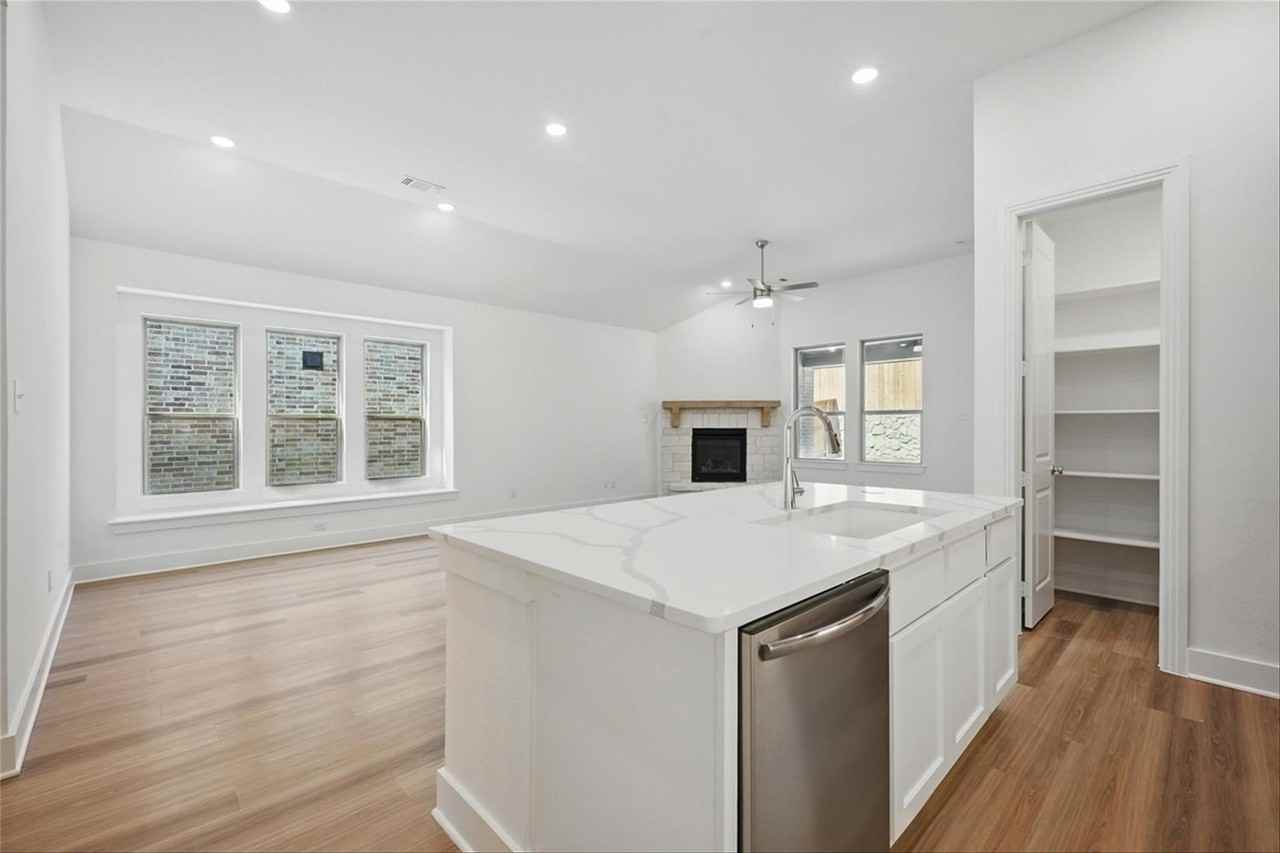 5060 Westhaven Cir - Photo 5 of 18