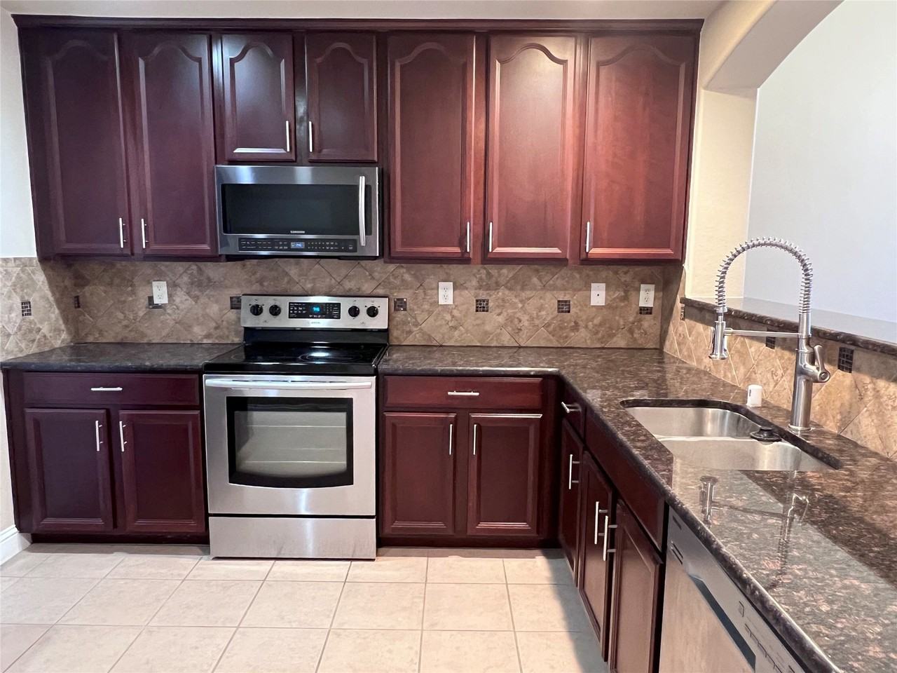 1166 Landon Ln - Photo 6 of 15