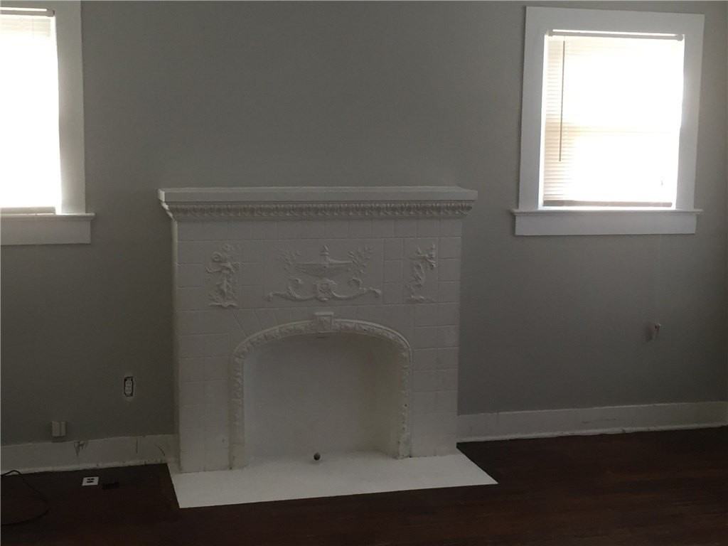 442 W Suffolk Ave - Photo 2 of 8