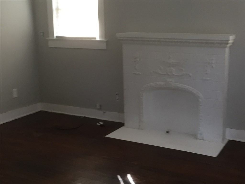 442 W Suffolk Ave - Photo 4 of 8