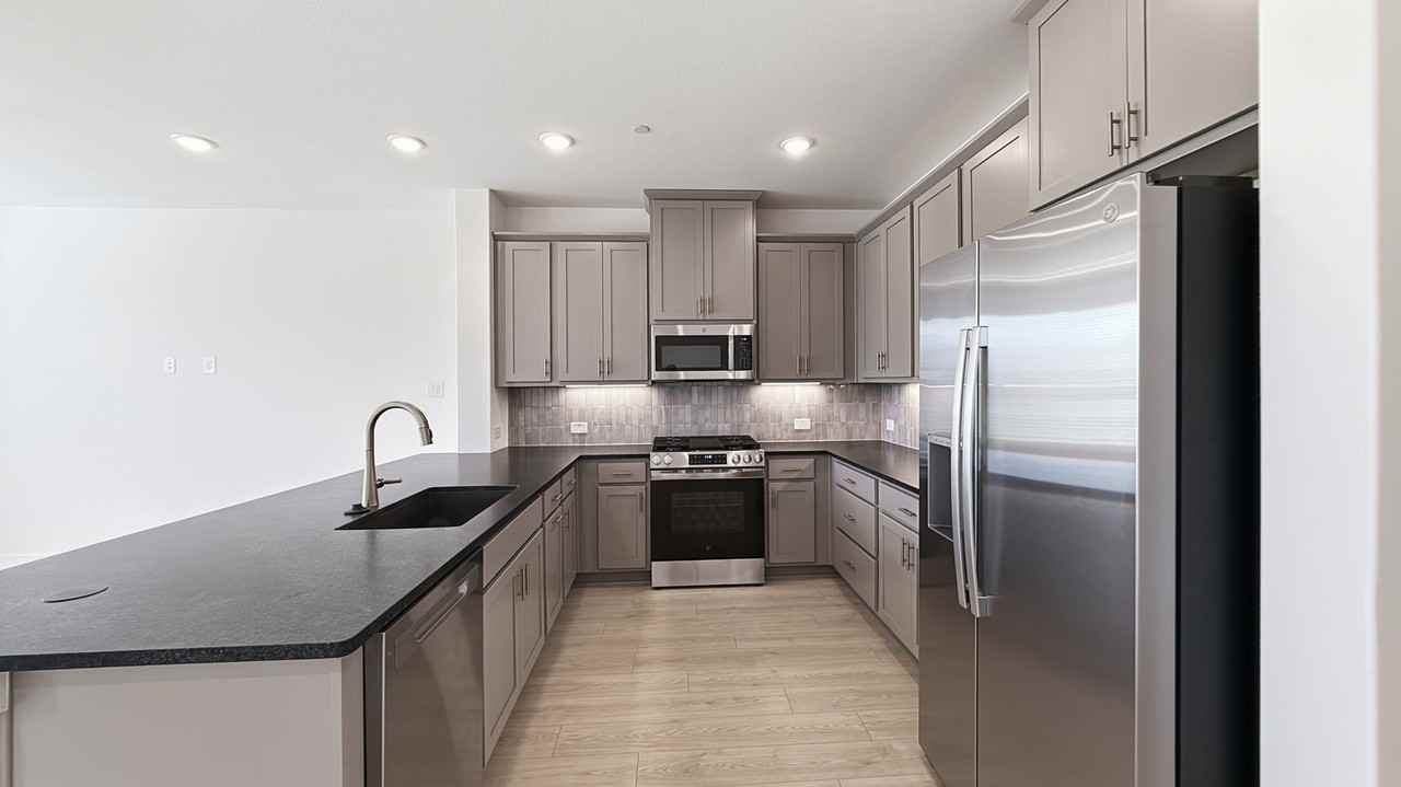 2525 Brunswick Way - Photo 5 of 19