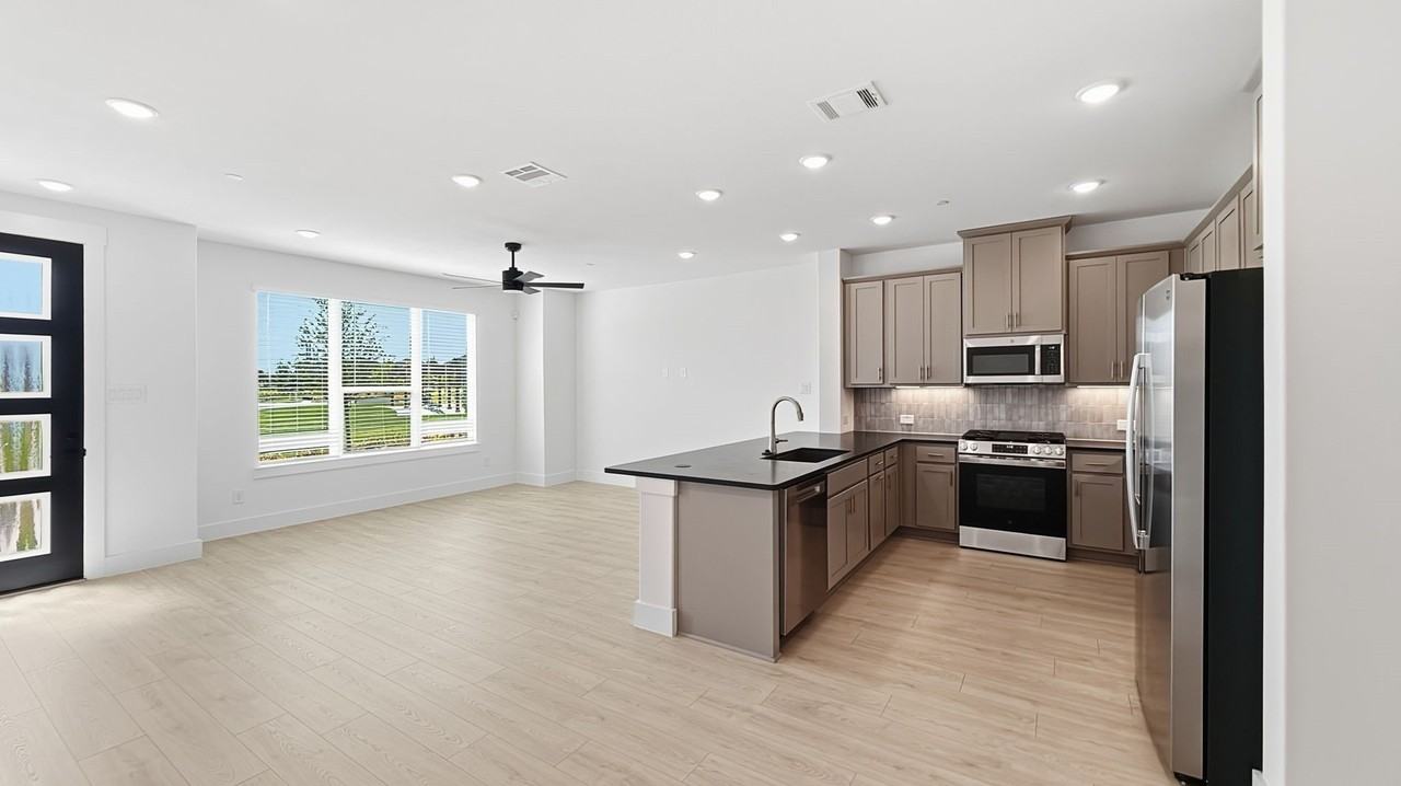 2525 Brunswick Way - Photo 6 of 19