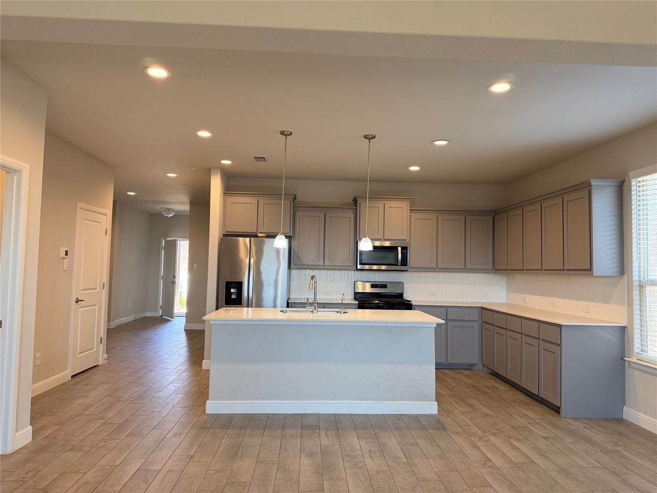 1132 Kirkham Way - Photo 5 of 31