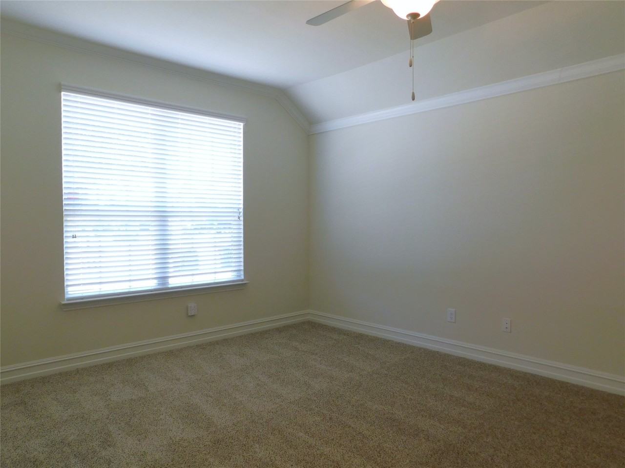 9616 Creekmere Dr - Photo 7 of 38