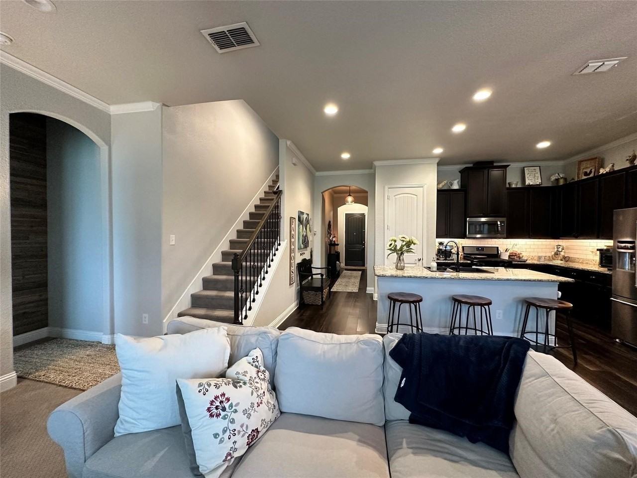 1609 Meadow Trail Ln - Photo 5 of 18