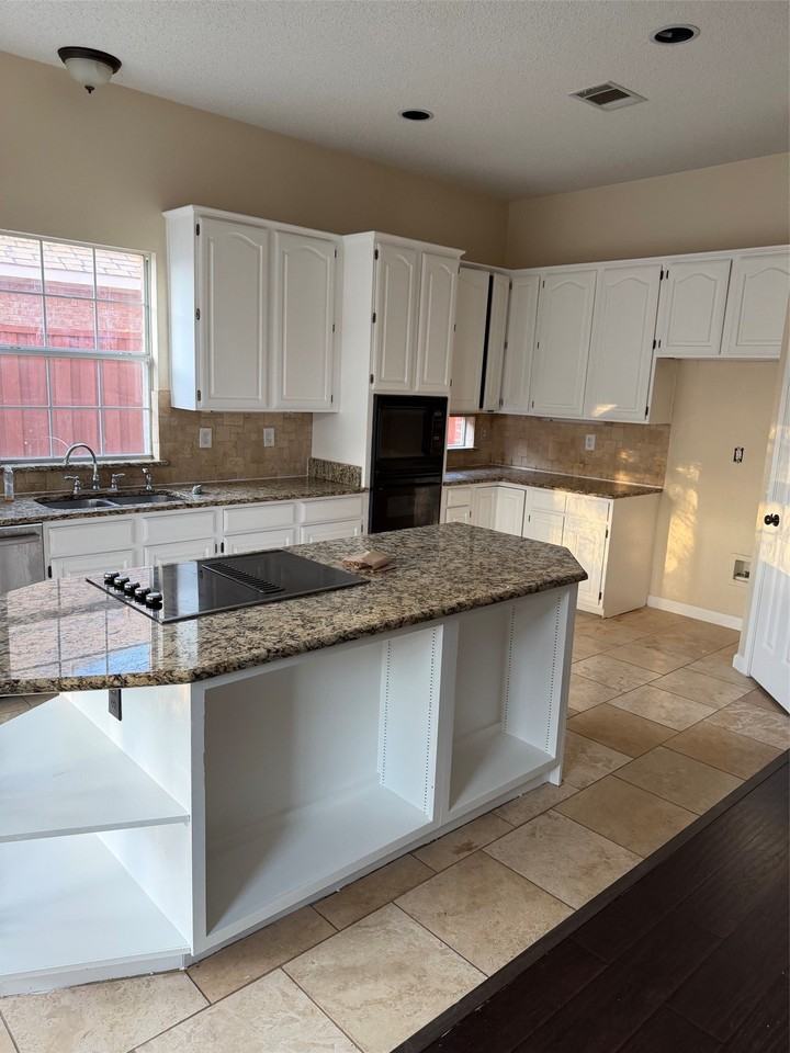 608 Herefordshire Ln - Photo 6 of 23