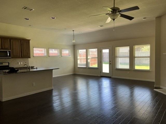 724 Water Garden Cir - Photo 3 of 12