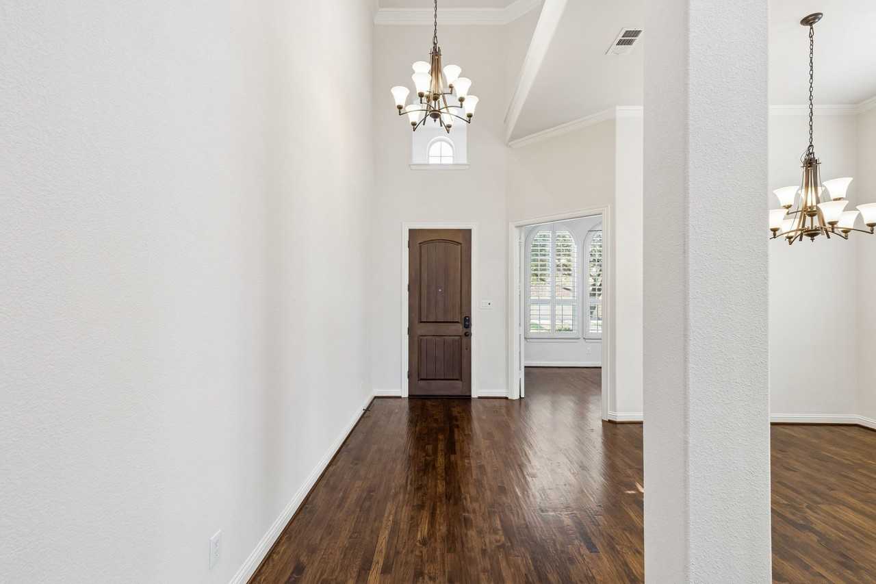 408 Vine St - Photo 4 of 36