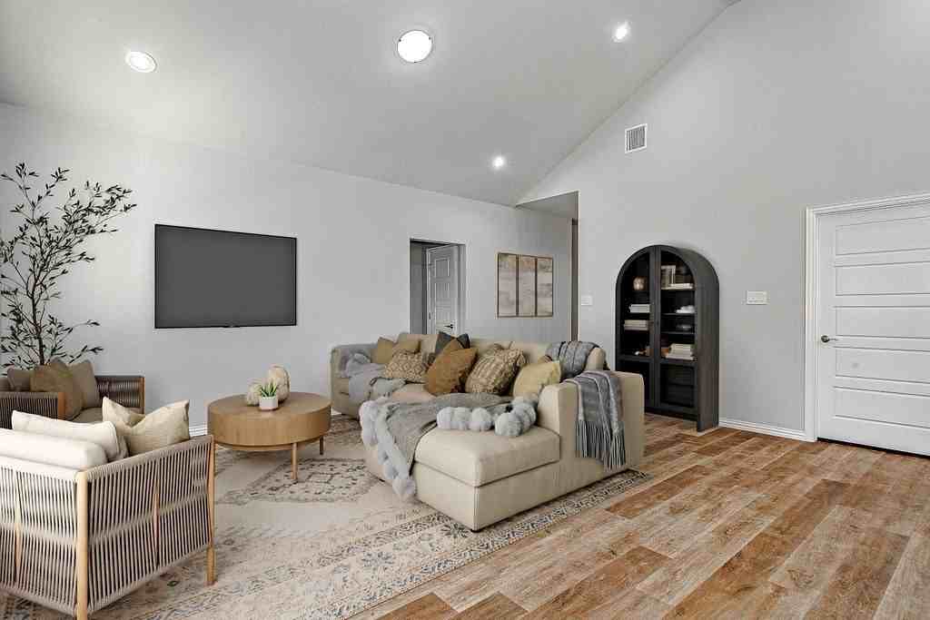 2511 Birdell St - Photo 3 of 21