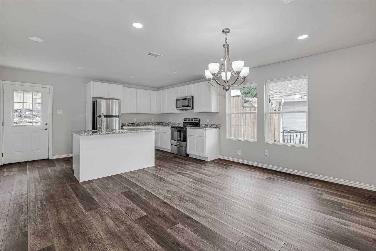 2602 Malone St - Photo 6 of 27