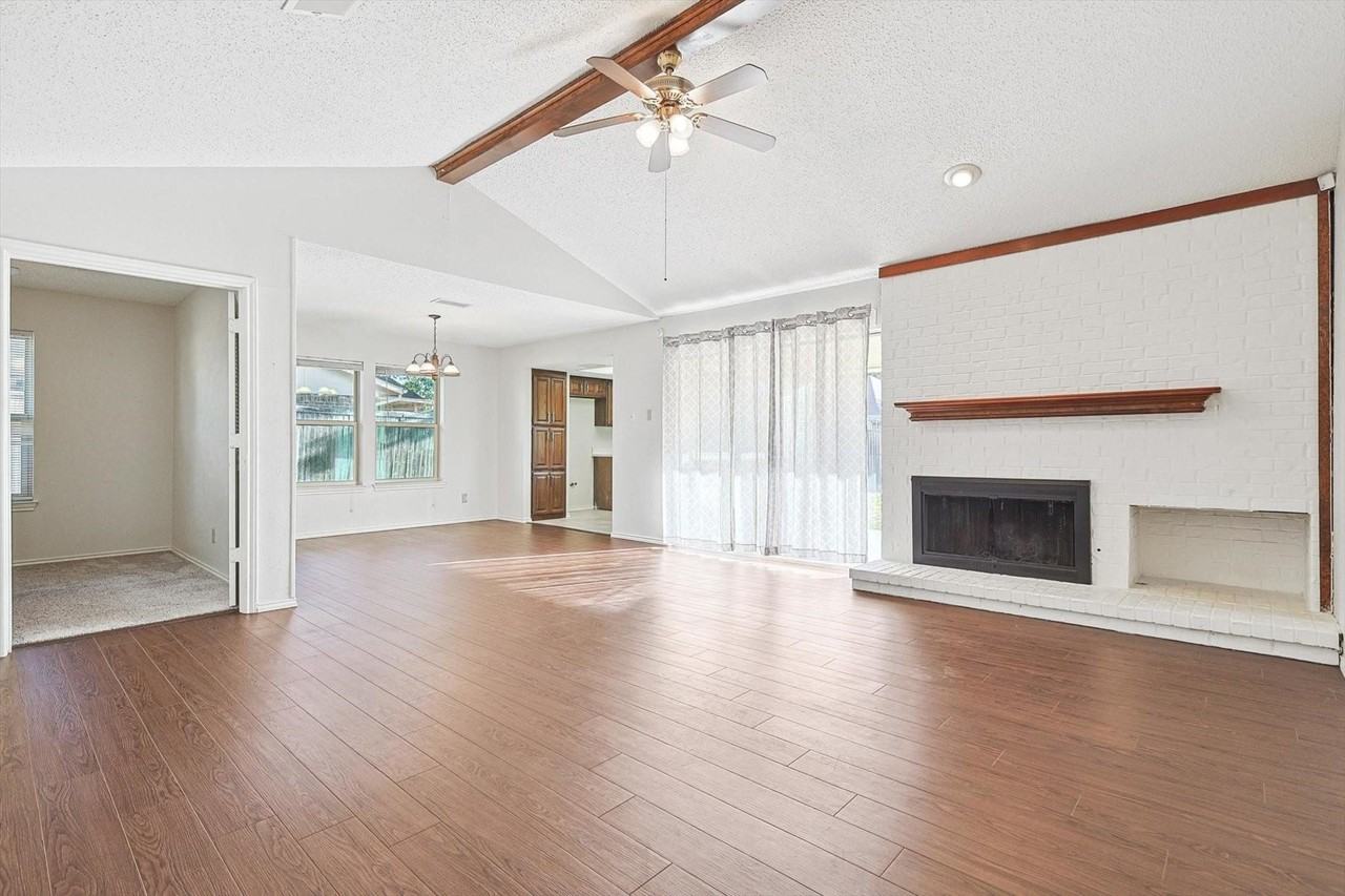 338 Edgewood Dr - Photo 2 of 19