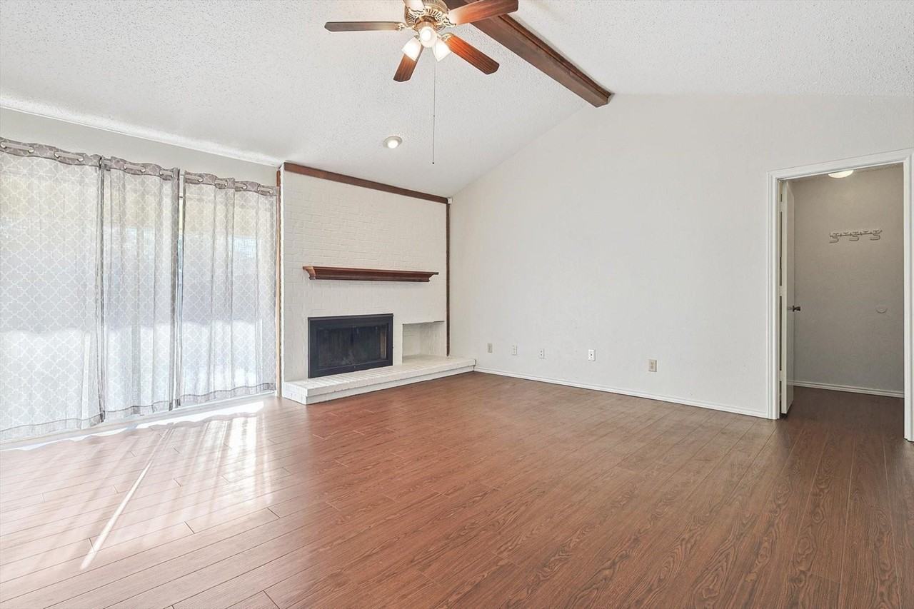 338 Edgewood Dr - Photo 4 of 19