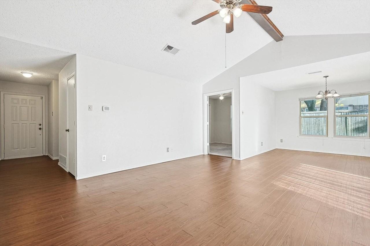 338 Edgewood Dr - Photo 5 of 19