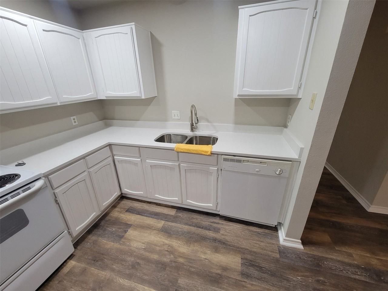 11915 Metmora Ct - Photo 5 of 8