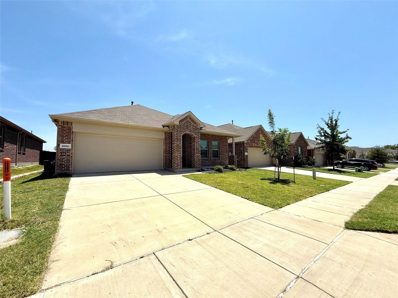 8000 Blue Heron Ln - Photo 2 of 30