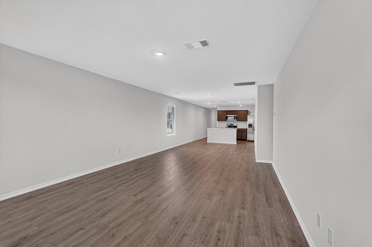 1128 Northfield Dr - Photo 2 of 24