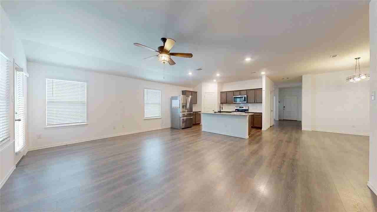 717 Cottonwood Way - Photo 4 of 29