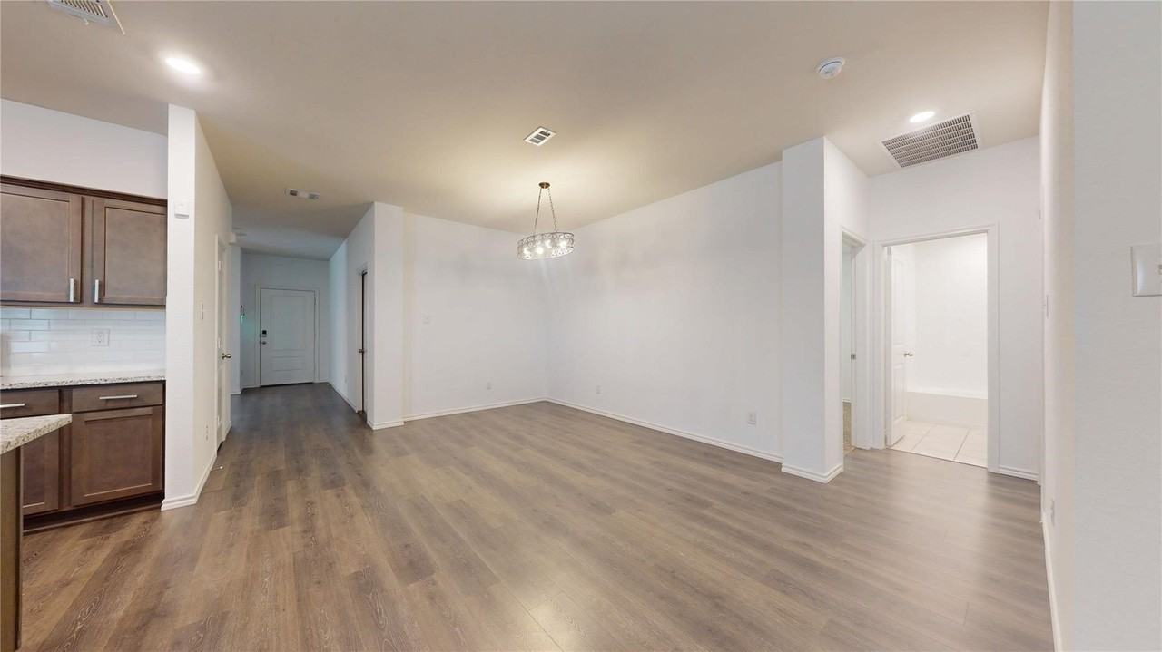 717 Cottonwood Way - Photo 5 of 29