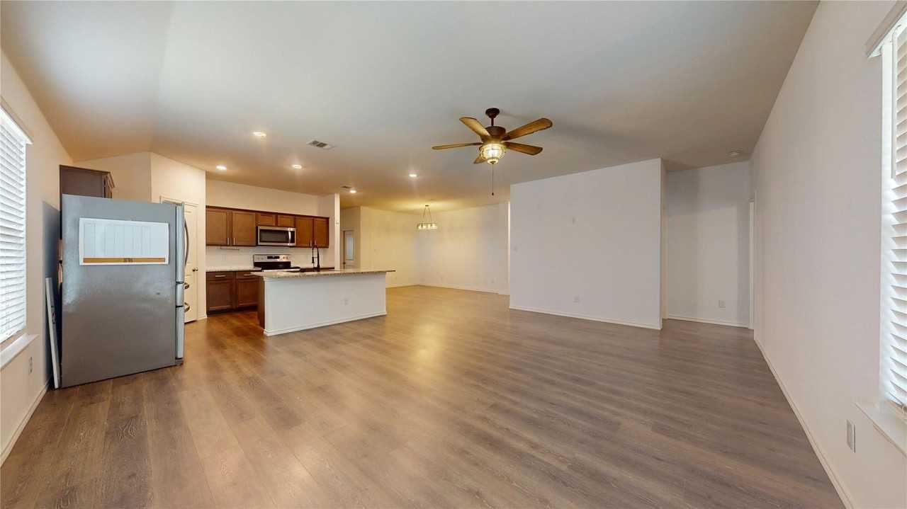 717 Cottonwood Way - Photo 6 of 29