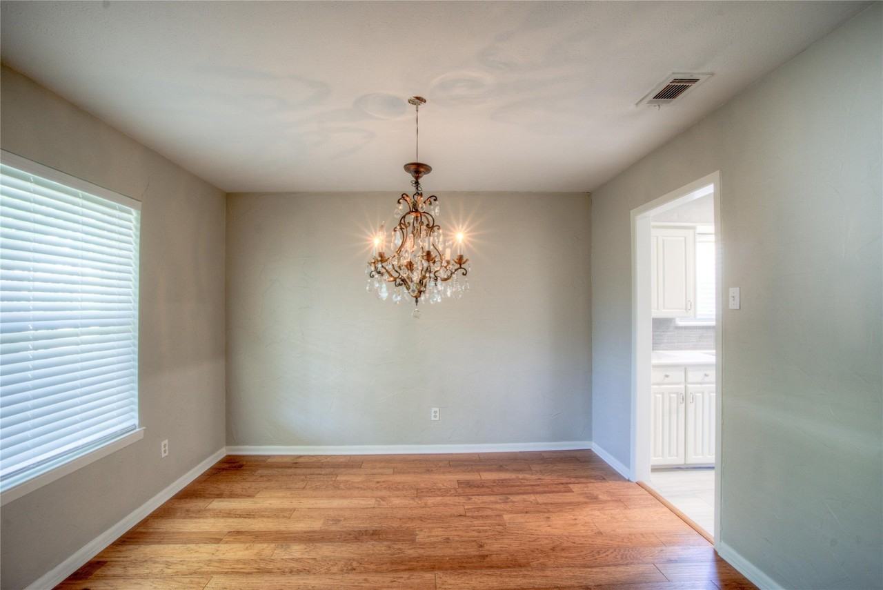 530 Lawnmeadow Dr - Photo 2 of 25