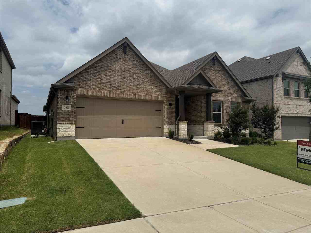 1004 Copper Smith Way - Photo 3 of 19