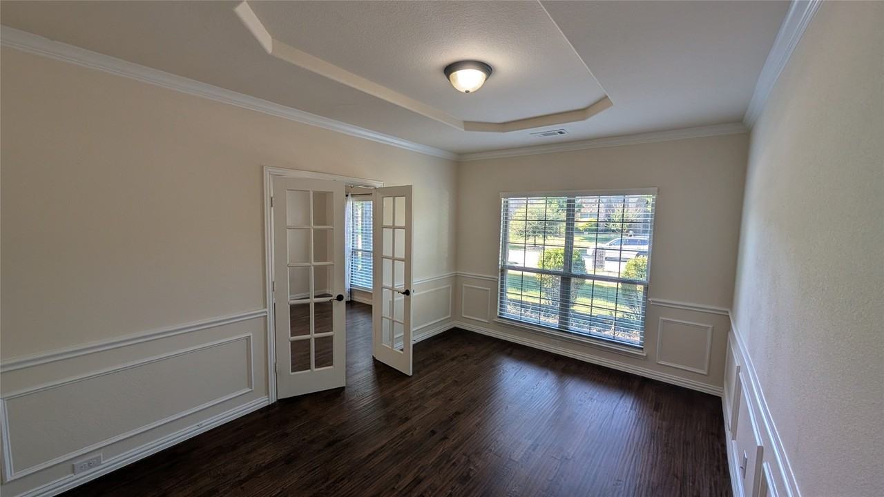 12461 Bridgeport Dr - Photo 4 of 40