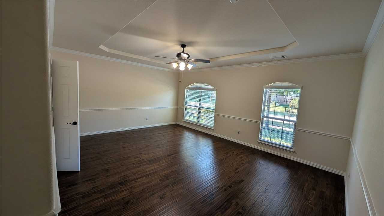 12461 Bridgeport Dr - Photo 5 of 40