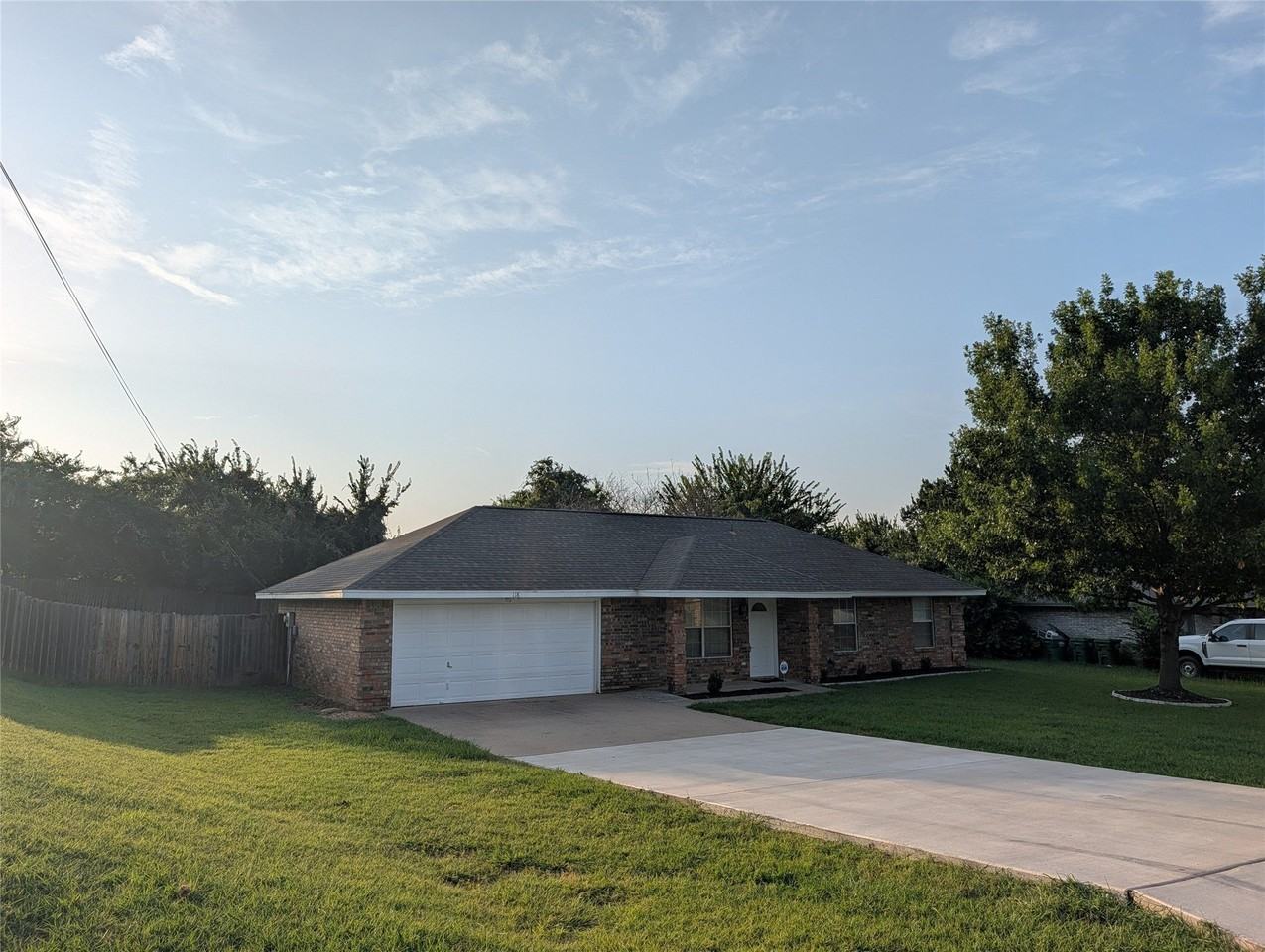118 Westridge Dr - Photo 2 of 25
