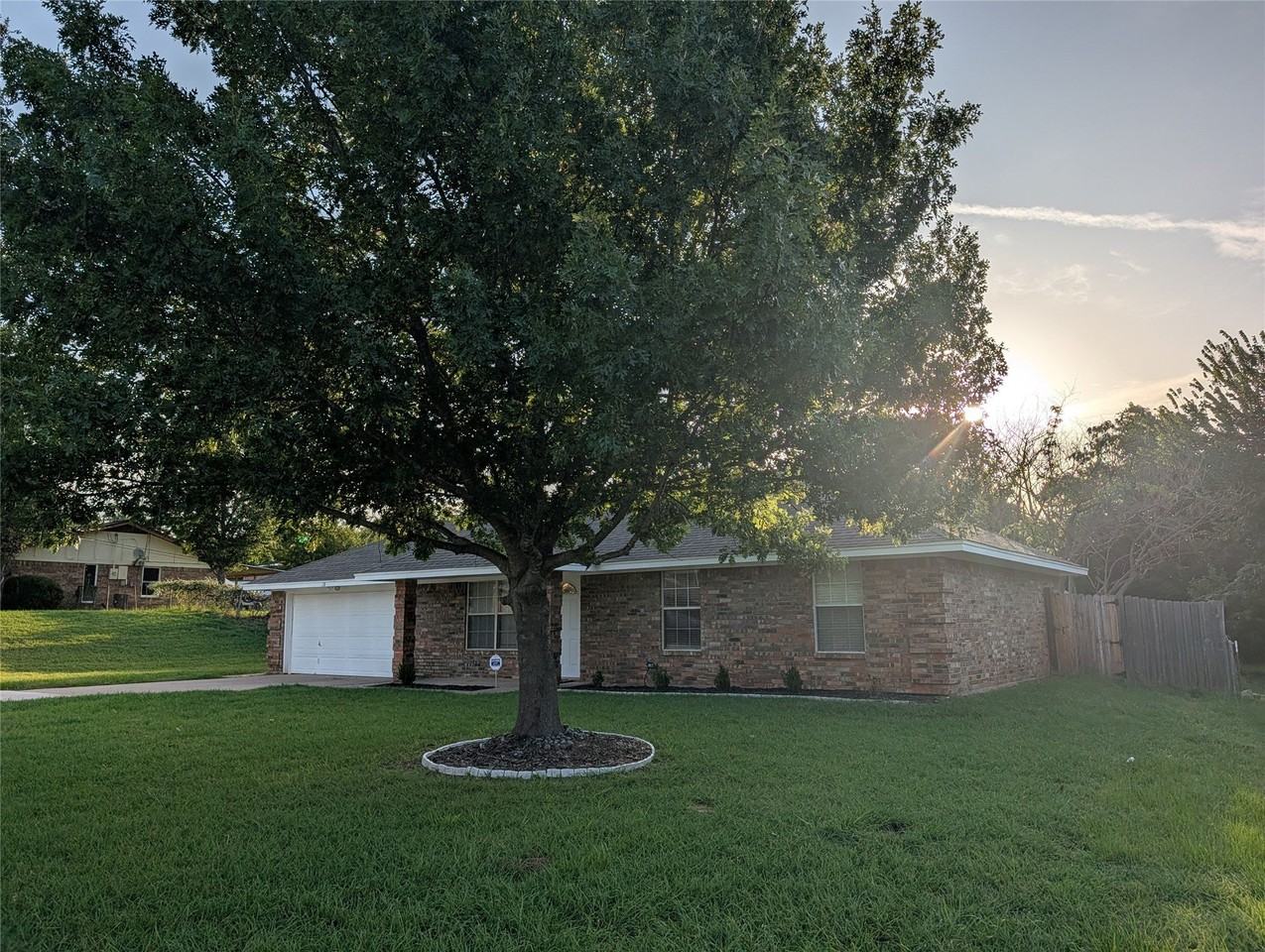 118 Westridge Dr - Photo 3 of 25