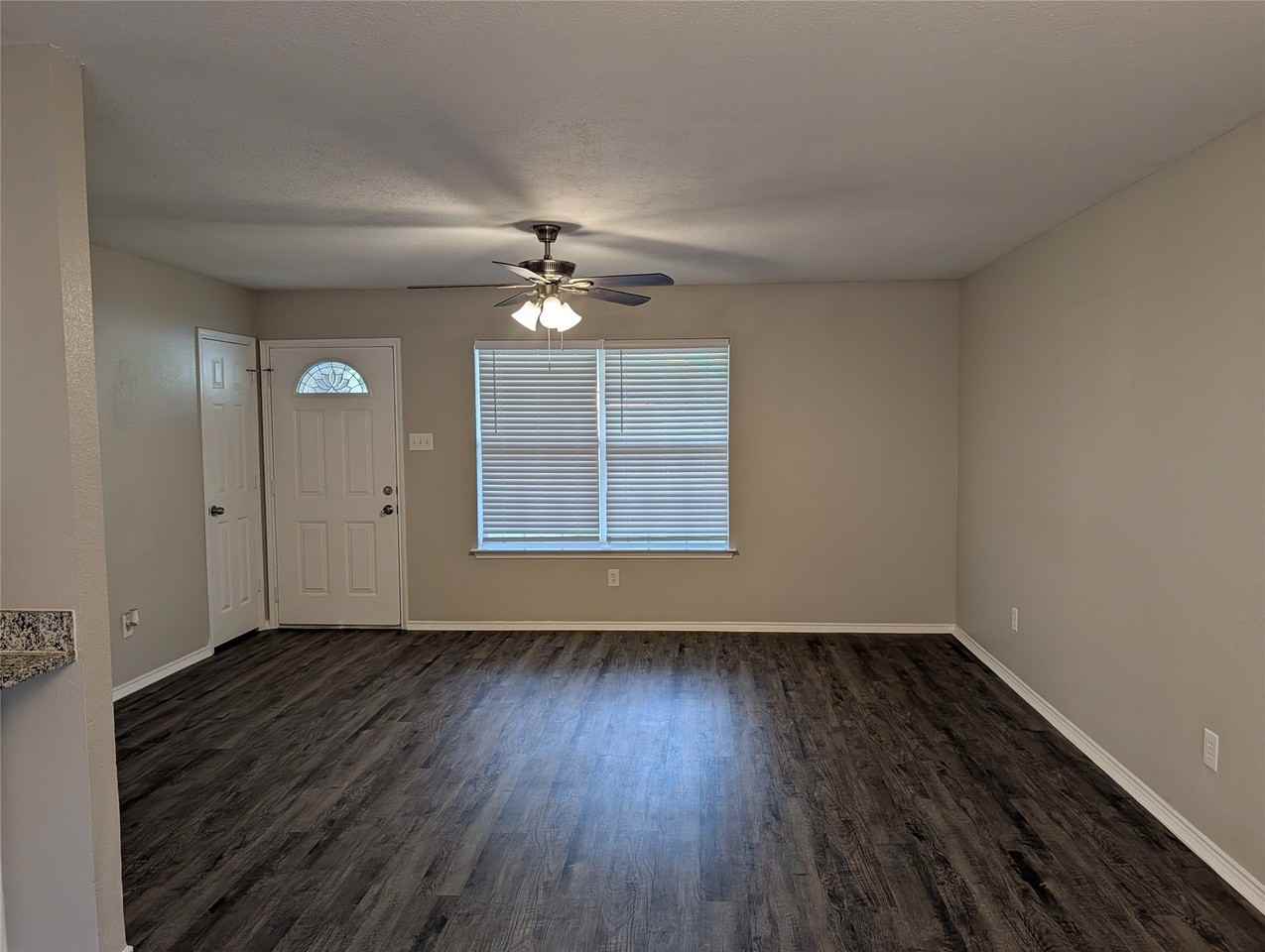 118 Westridge Dr - Photo 4 of 25