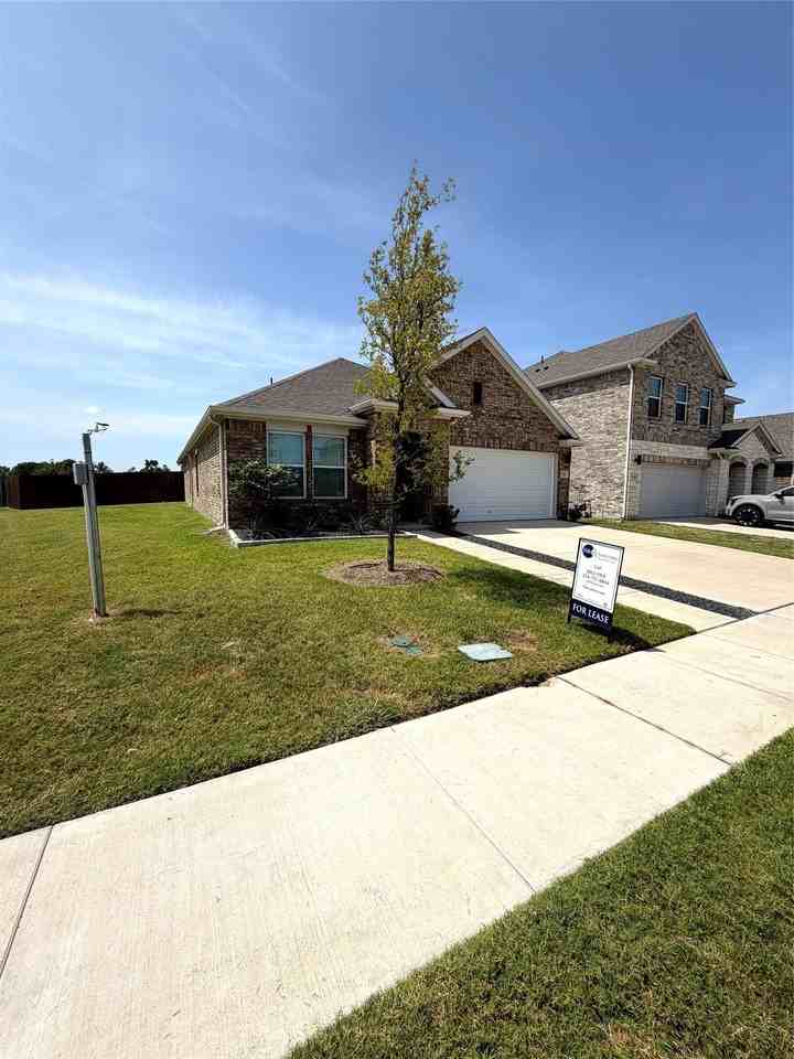 252 Fire Rock Dr - Photo 3 of 37