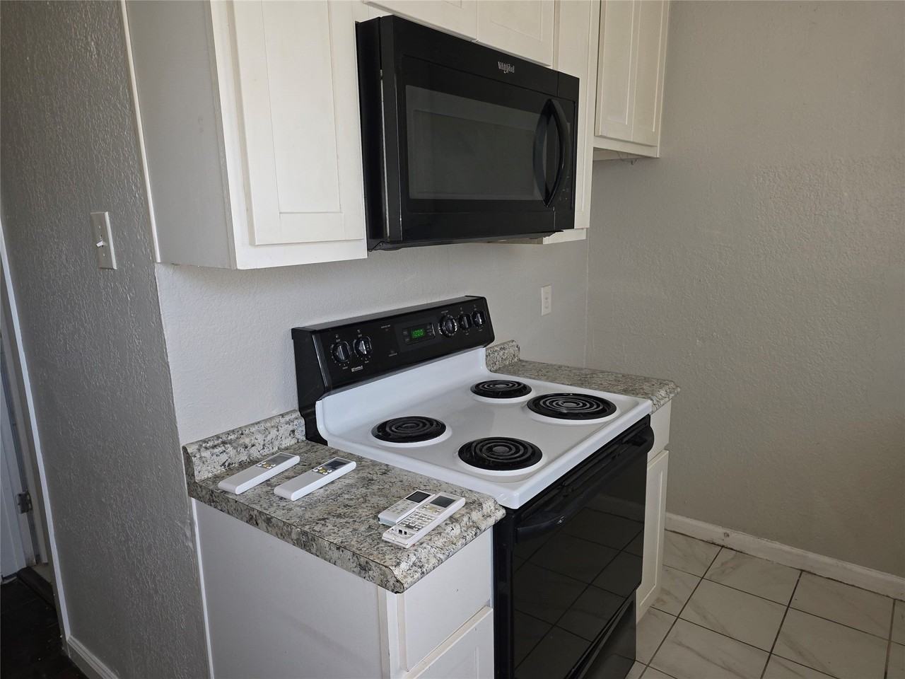 3910 Polly St #103 - Photo 4 of 9