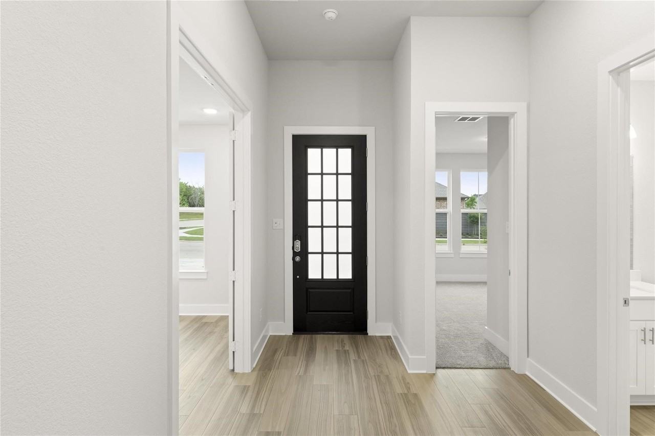 653 Begonia Way - Photo 2 of 20