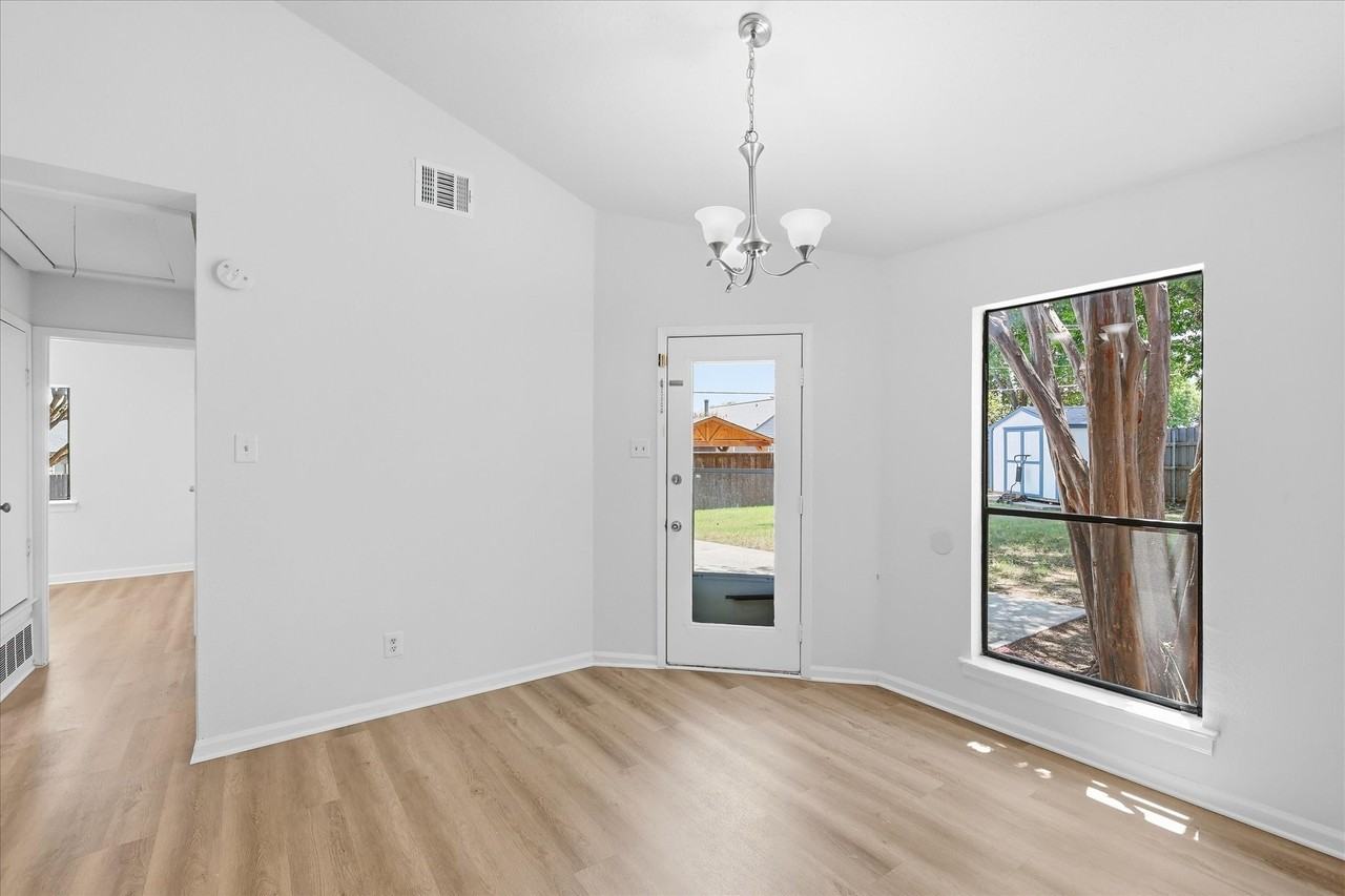 102 Pinyon Ln - Photo 7 of 19