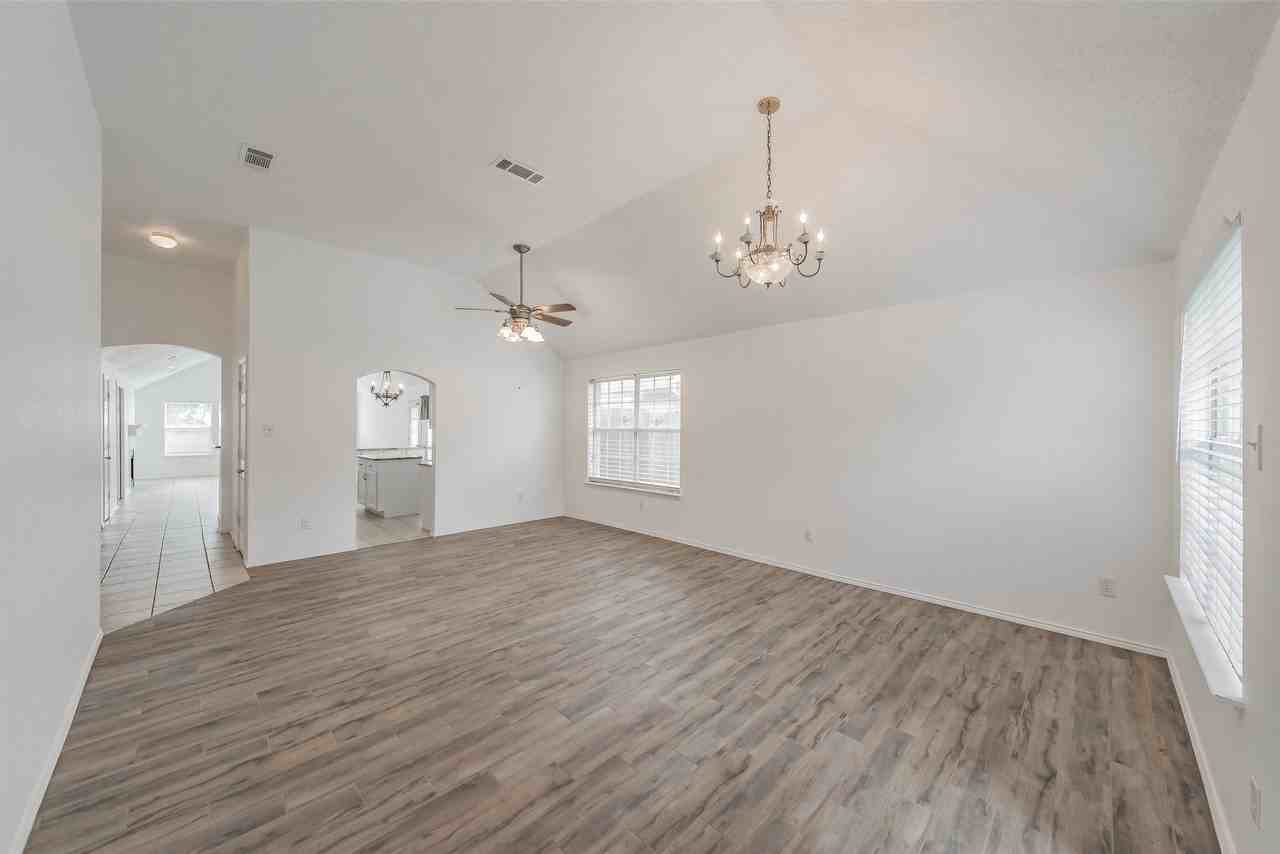 4728 Grant Park Ave - Photo 3 of 39