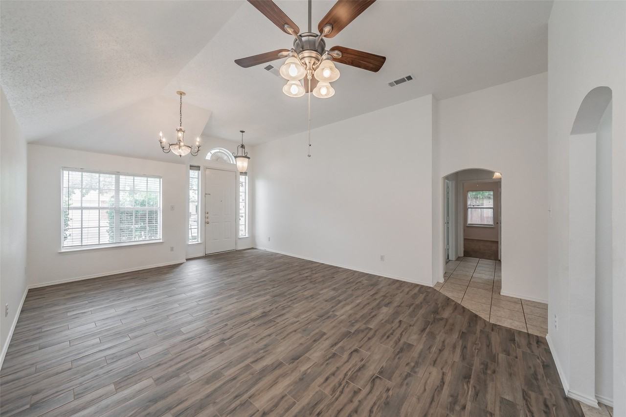 4728 Grant Park Ave - Photo 5 of 39