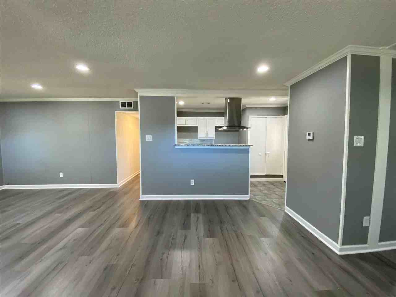 2813 Arcady Dr - Photo 5 of 21
