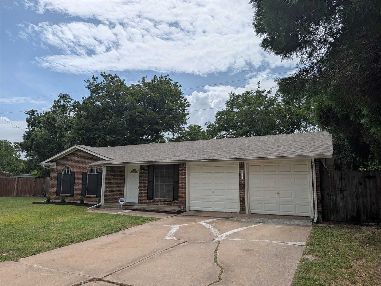633 Christie Ct - Photo 2 of 22