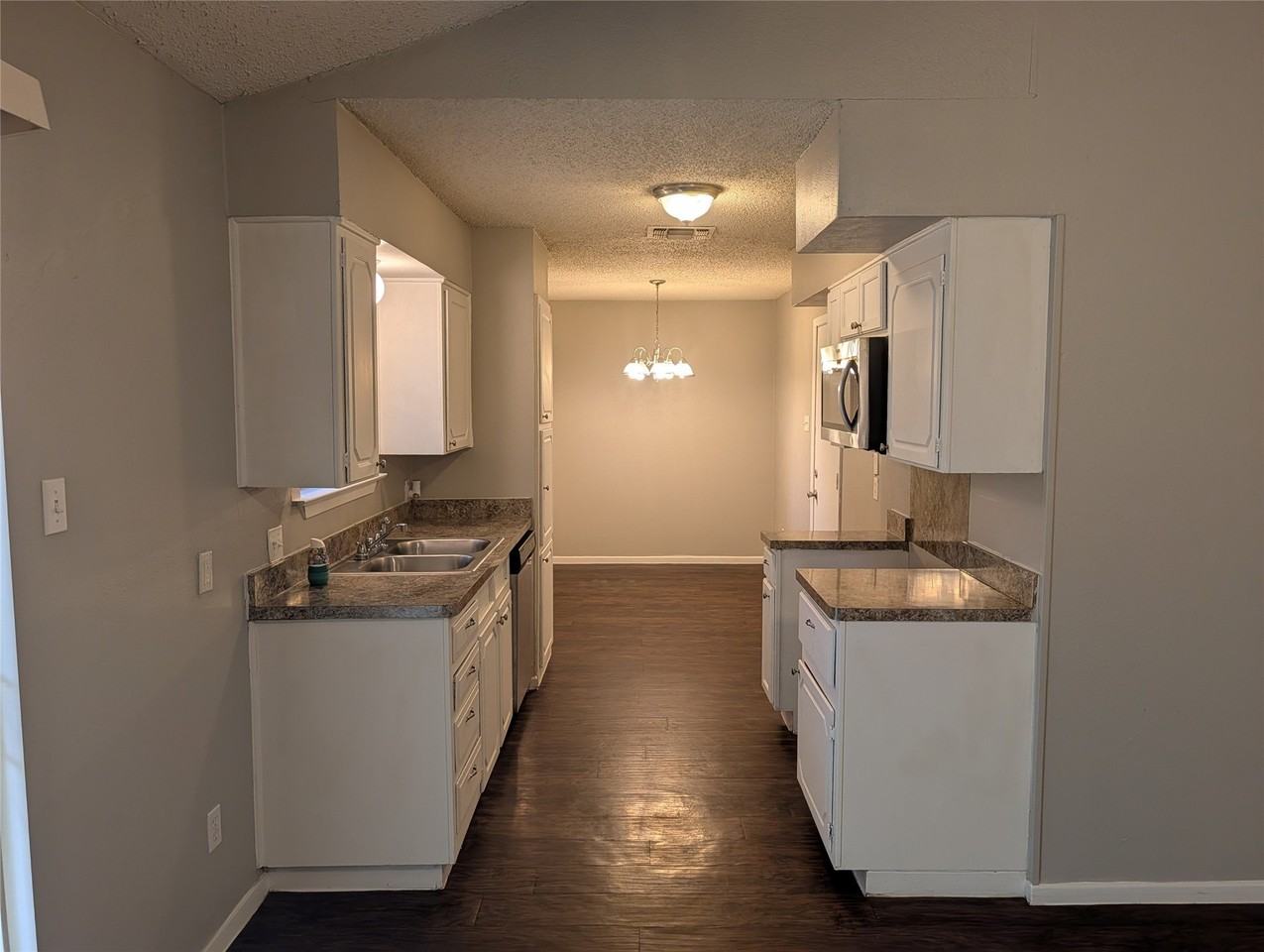 633 Christie Ct - Photo 7 of 22