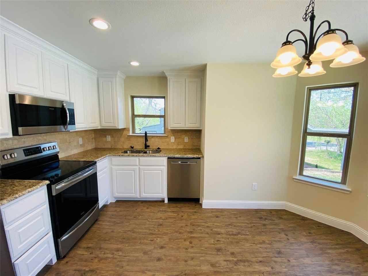 312 W Heron St - Photo 4 of 19