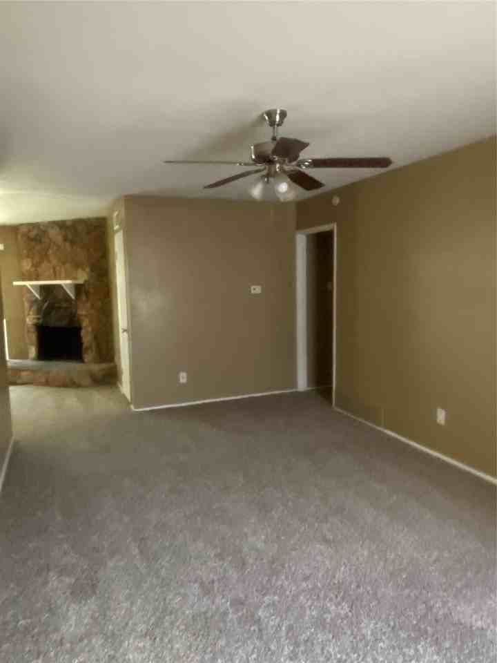 511 Seaside Dr - Photo 3 of 19