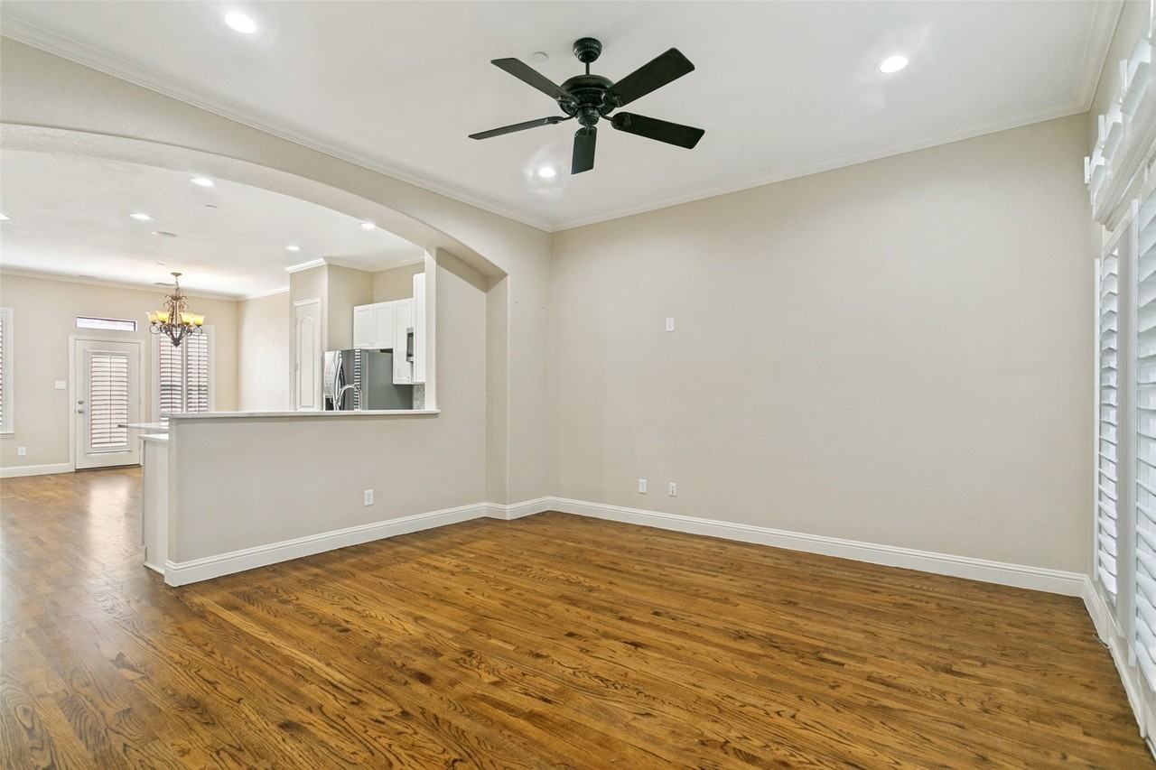 7212 Scotland Ct - Photo 4 of 29